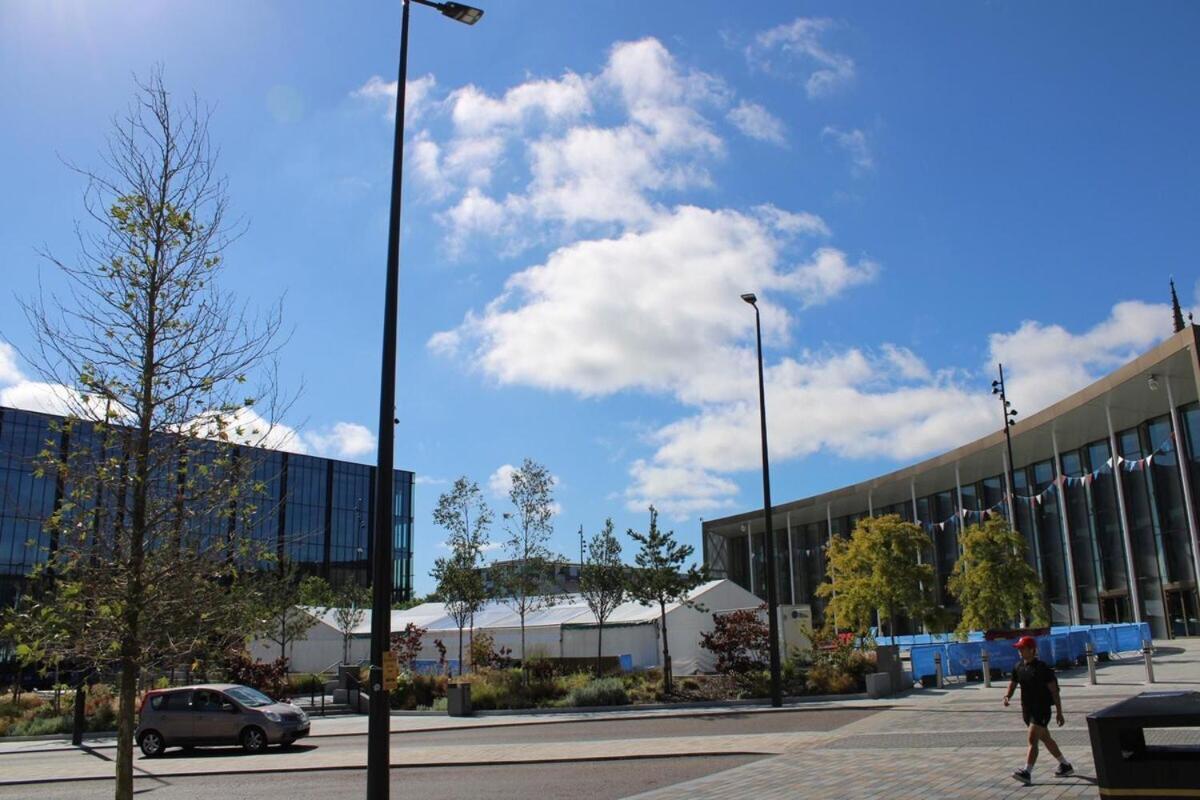 Two Bedroom Apartment, Free Parking, Close To Uclan And Free Wifi Preston  Kültér fotó
