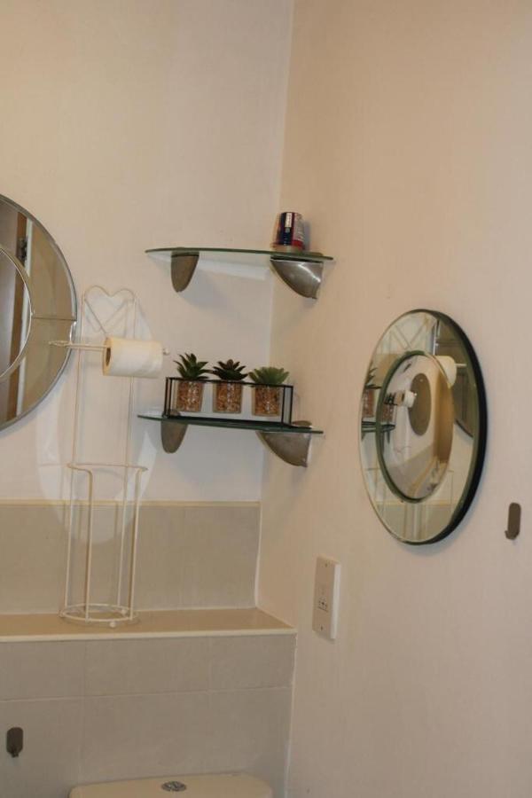 Two Bedroom Apartment, Free Parking, Close To Uclan And Free Wifi Preston  Kültér fotó