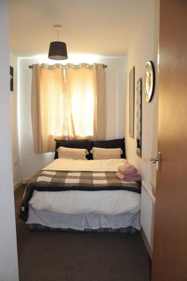 Two Bedroom Apartment, Free Parking, Close To Uclan And Free Wifi Preston  Kültér fotó